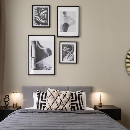 Turnkey I Republic Square Apartments Praha Bagian luar foto