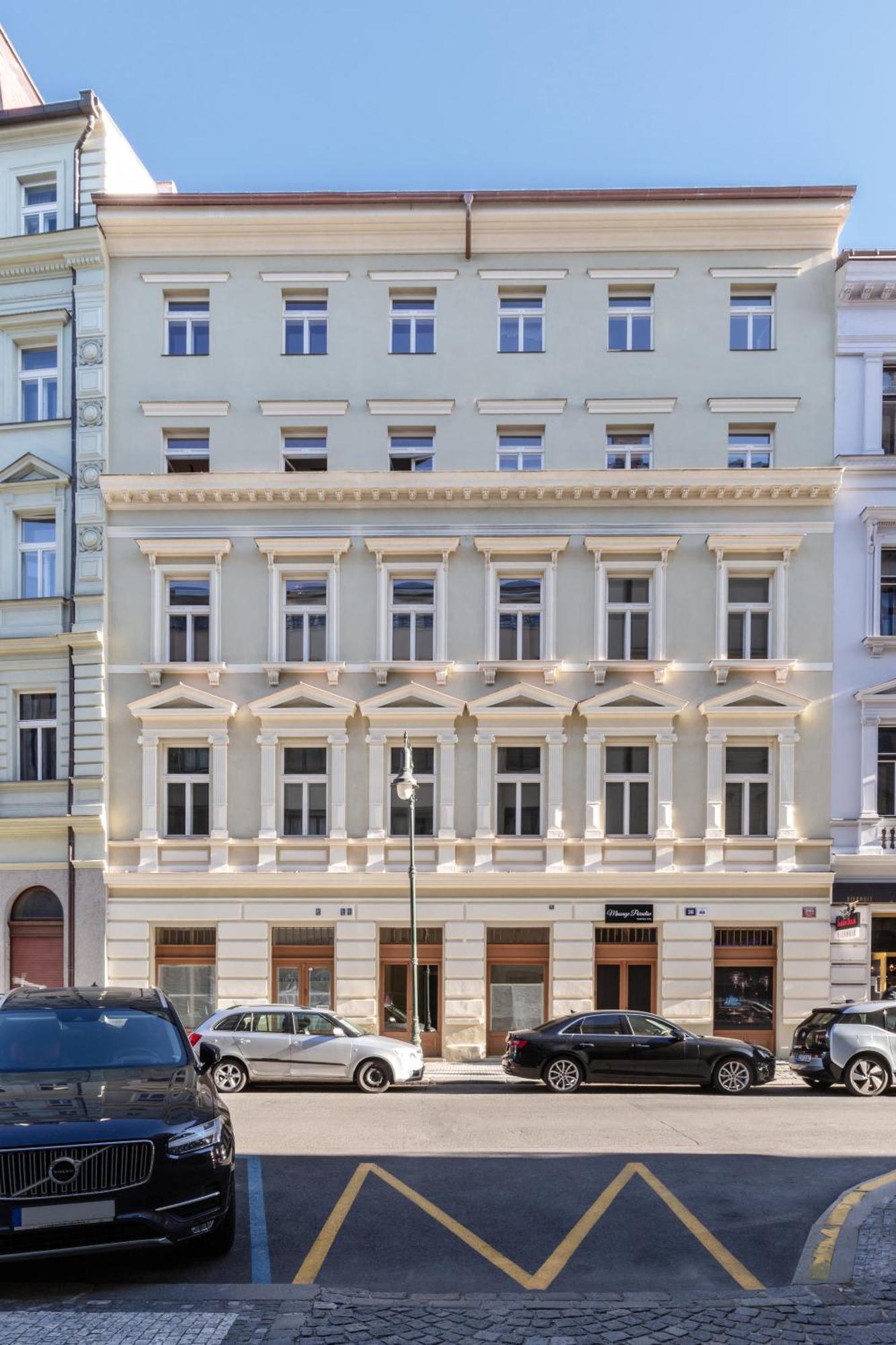 Turnkey I Republic Square Apartments Praha Bagian luar foto
